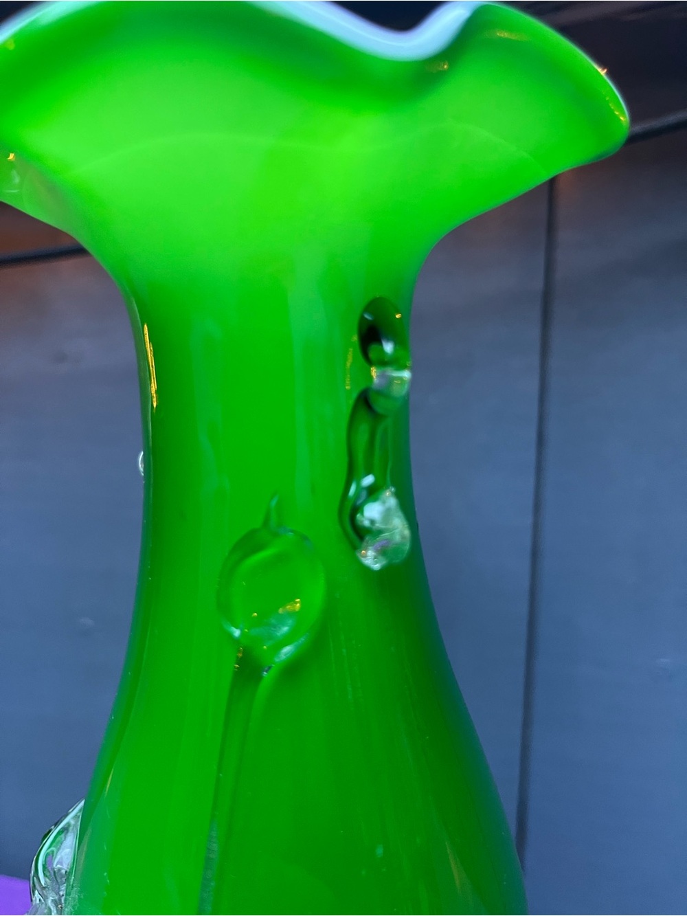 Vintage Murano Style (possibly authentic) Green Glass Vase Applied Flowers 8” - Picture 9 of 16